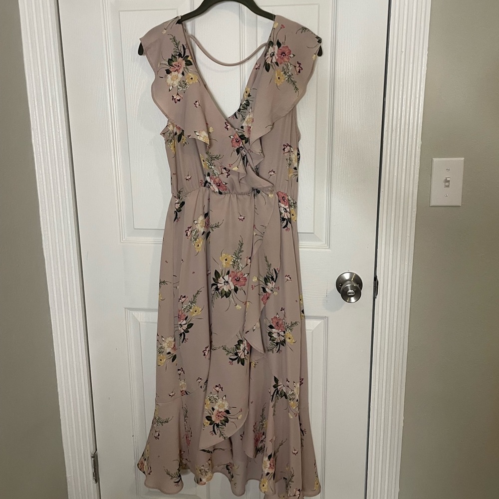 Socialite Dress Size Large